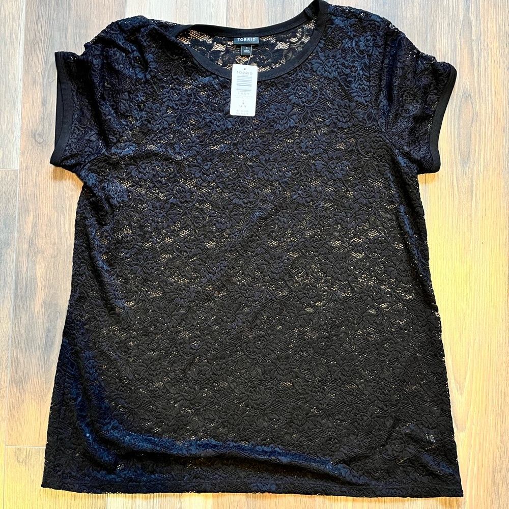 NWT Torrid 1X Lace Stretch Top